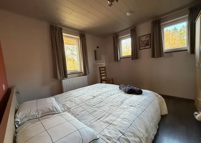 Comfortable Holiday Cottage In Herbeumont - 5 Bedrooms, 3 Bathrooms, Sauna